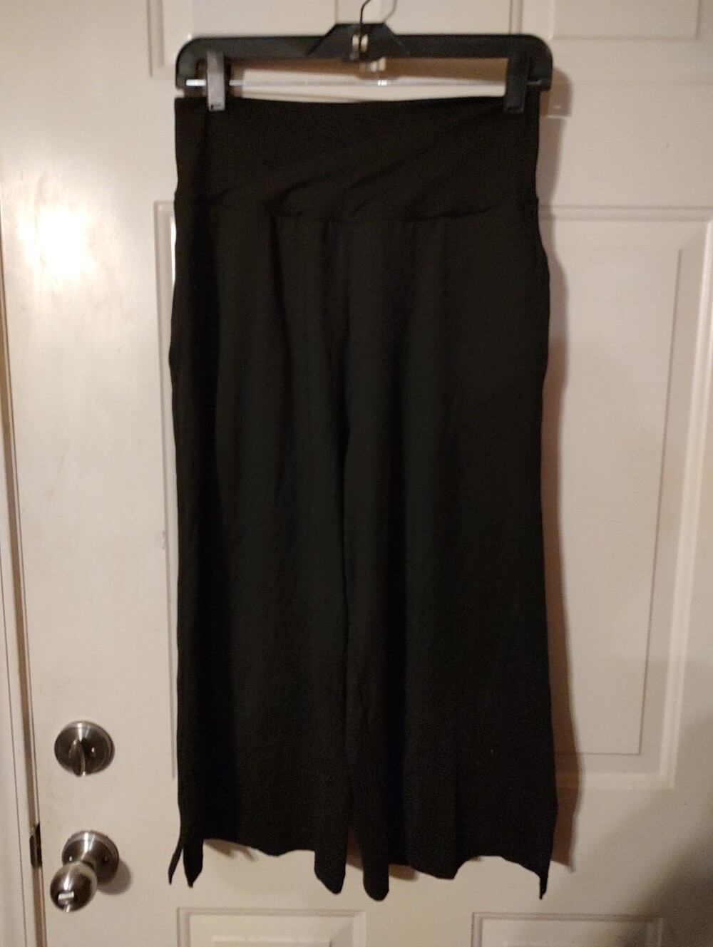 🐈‍⬛🖤🐈‍⬛ Dreamy Comfy Onyx Jet Black Capri Leisure Yoga Pants - M - Picture 11 of 16